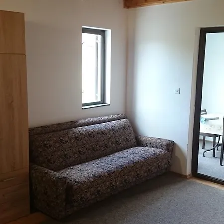Weekend House Dubrave בית נופש *